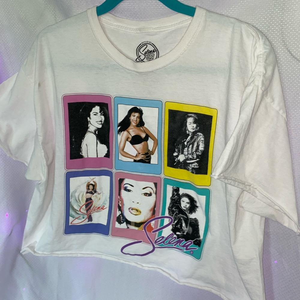 Cropped White Graphic Selena T-Shirt